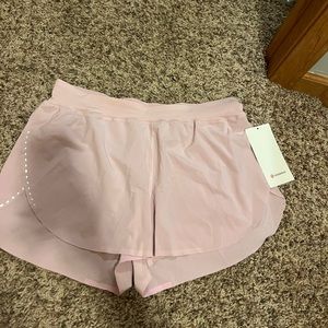 Lululemon find your pace short